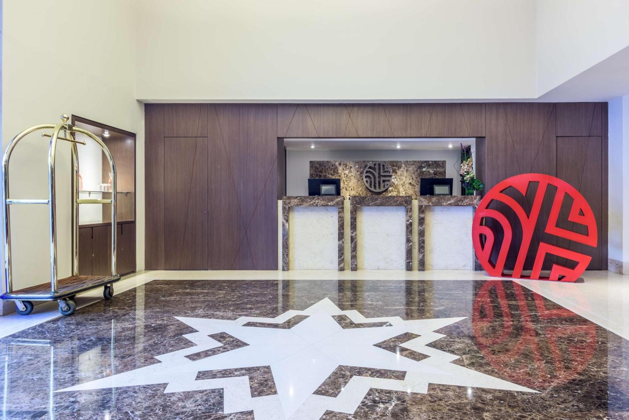 Hotel NH Collection Bogota Andino Royal Esterno foto The lobby of the hotel