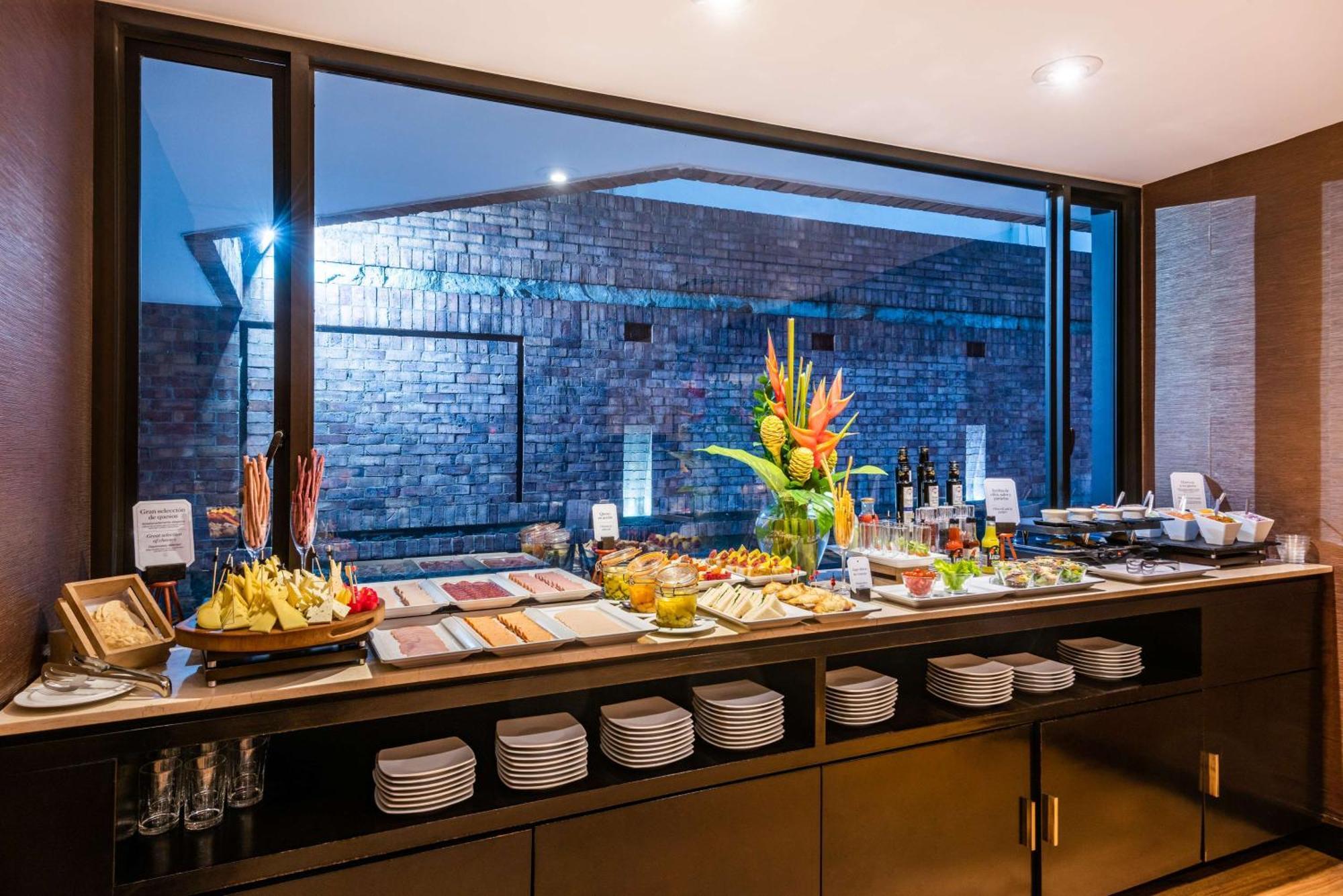 Hotel NH Collection Bogota Andino Royal Esterno foto The Club at Changi Airport